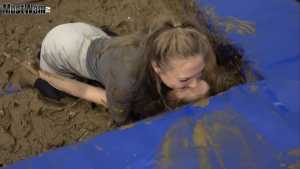 mud-wrestling-ep20-casey-and-cassie_10.j