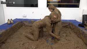 mud-wrestling-ep20-casey-and-cassie_20.j