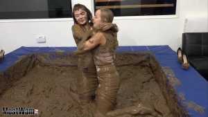mud-wrestling-ep24-cassie-vs-rhian_18.jp