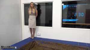 mud-wrestling-ep24-cassie-vs-rhian_3.jpg