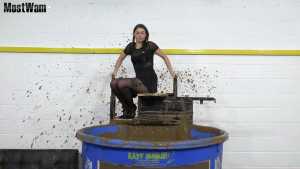 muddunk-episode-10-cassie-and-sky_6.jpg