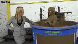 muddunk-episode-7-cassie_21.jpg